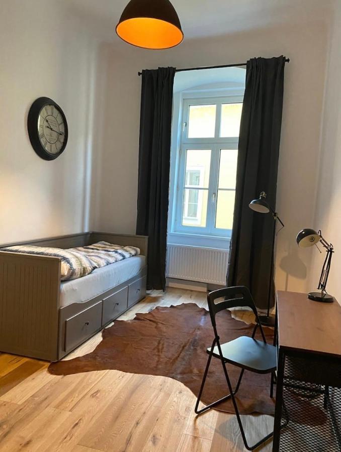 Industrial Apartment Schlossberg Linz Ngoại thất bức ảnh