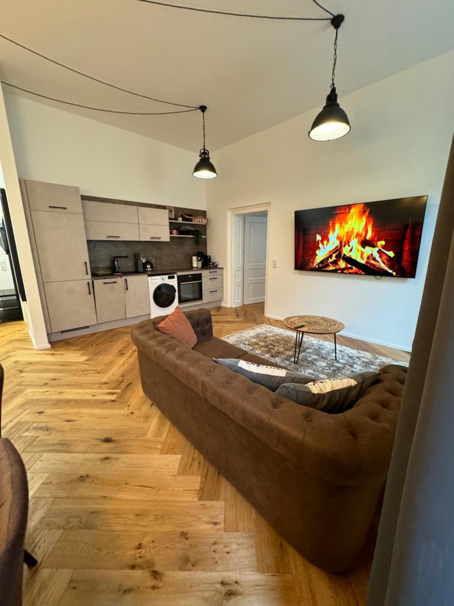 Industrial Apartment Schlossberg Linz Ngoại thất bức ảnh